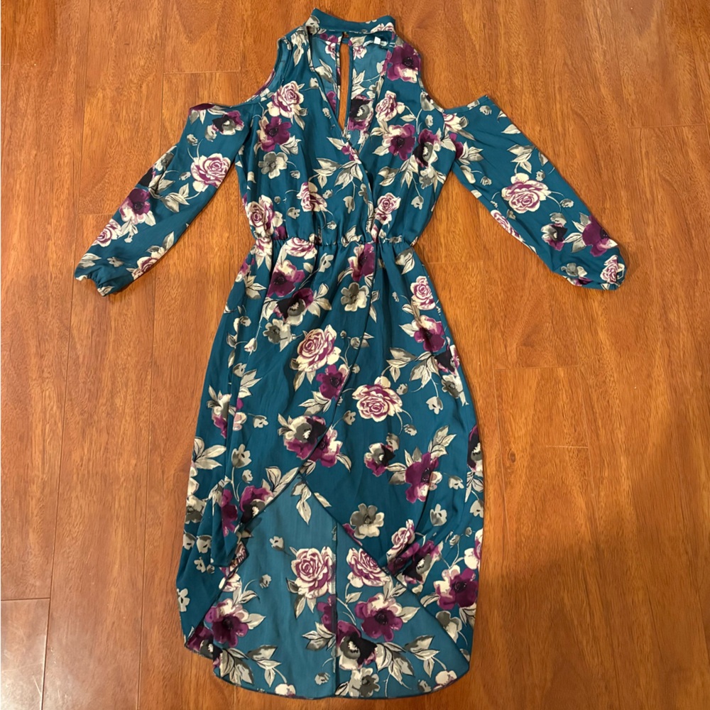 NWOT Teal Floral Cold Shoulder Quarter Sleeve Tulip Hem Dress